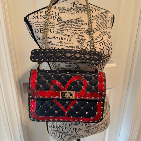 Valentino Garavani Handbags - ❤️Valentino Garavani❤️